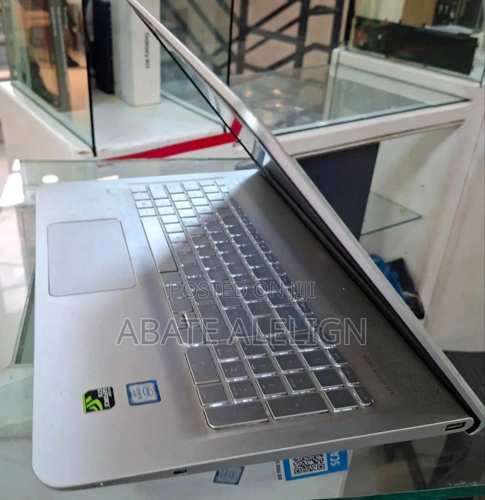 New Laptop HP Envy 6 8GB Intel Core I5 SSD 1T