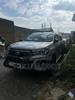 Toyota Hilux Revo Double Cab Deisel 2.8 RWD 2019 Gray