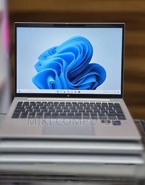 New Laptop HP EliteBook 830 G9 16GB Intel Core I5 SSD 512GB