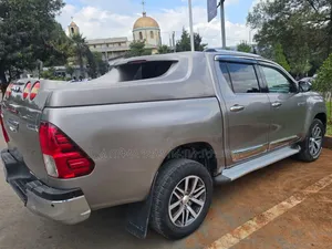 Toyota Hilux 2018 Pearl