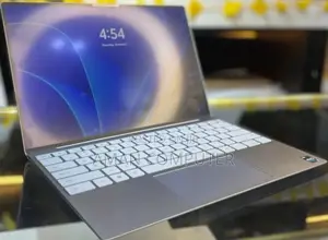 New Laptop Dell XPS 13 8GB Intel Core I5 SSD 512GB