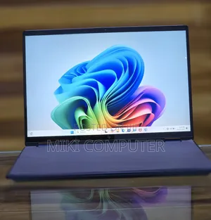 New Laptop HP OmniBook 5 Flip 16GB Intel Core Ultra 7 SSD 1T