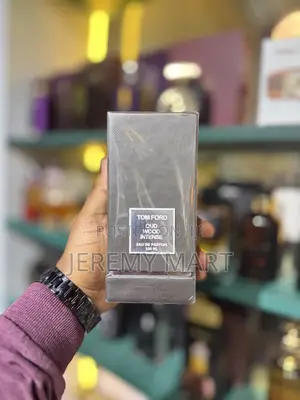 Photo - Tom Ford Oud Wood Intense Perfume for Him