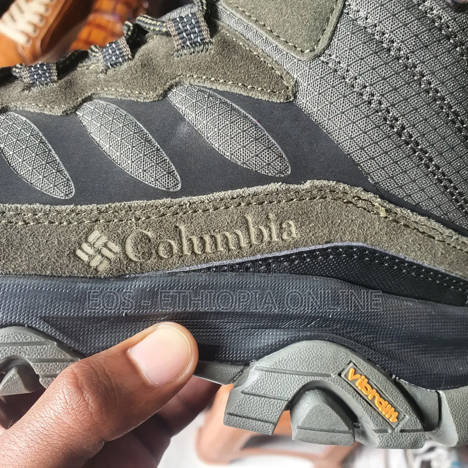 Columbia Original Mid-top Hiking Shoes [On Hand]