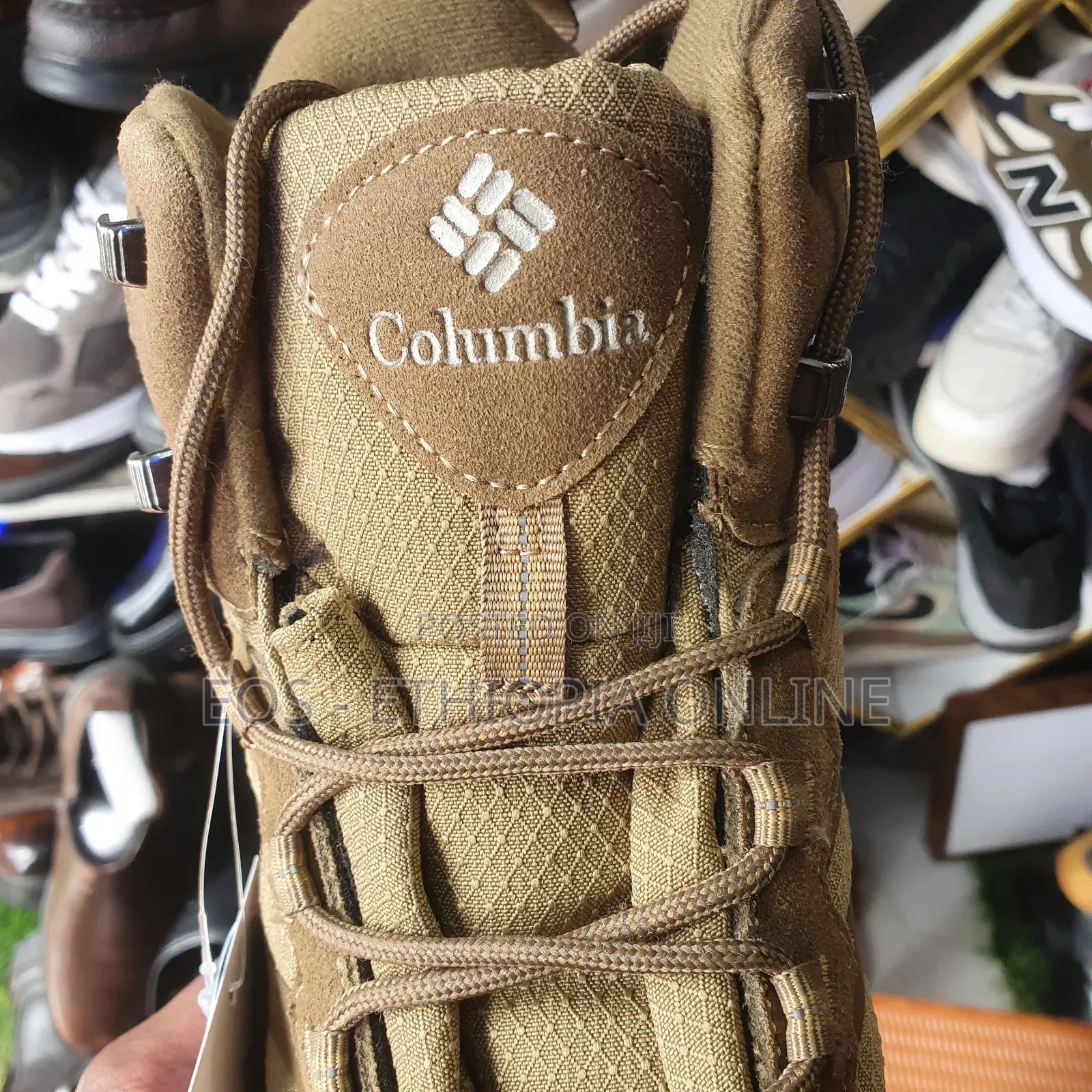 Columbia Original Mid-top Hiking Shoes [On Hand]