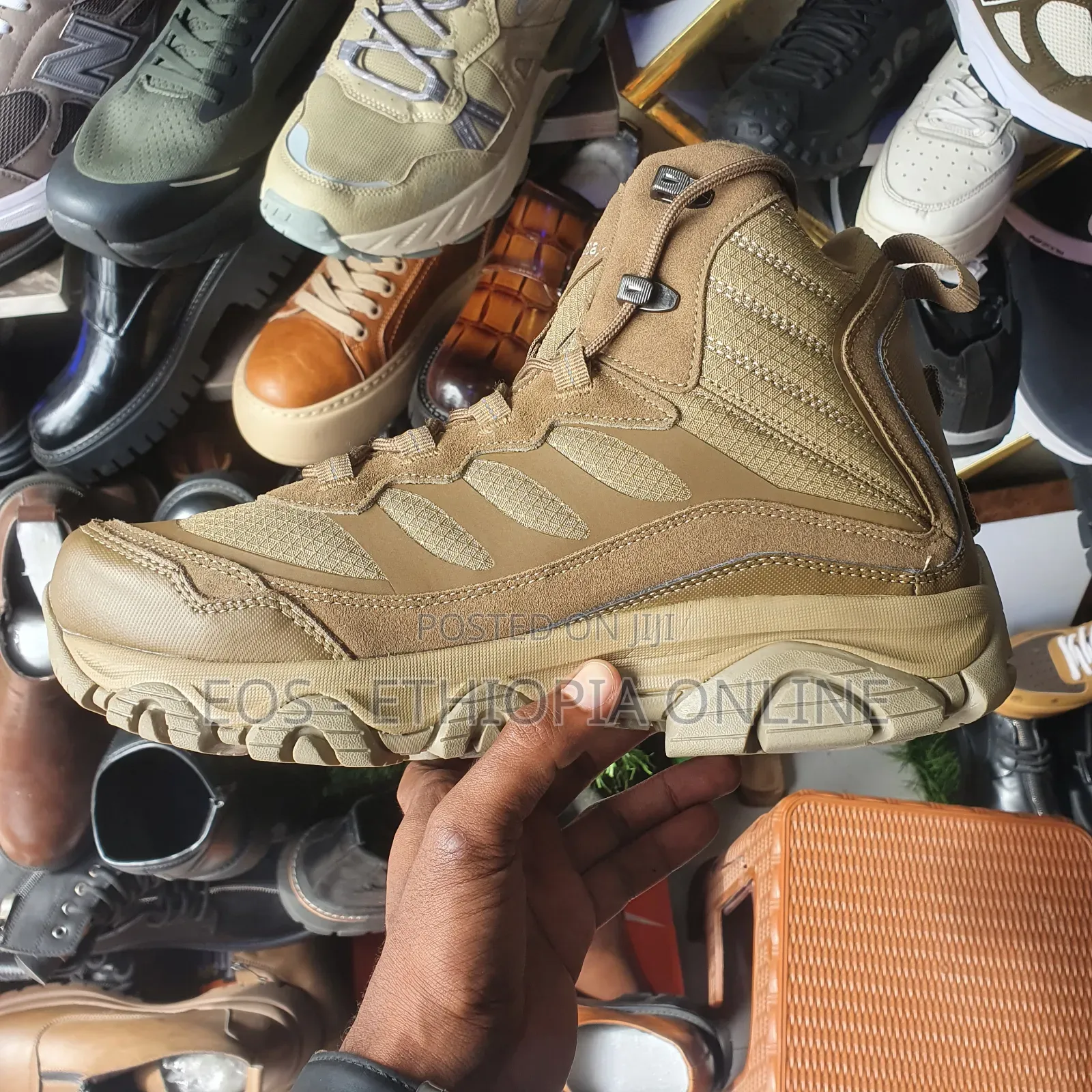 Columbia Original Mid-top Hiking Shoes [On Hand]