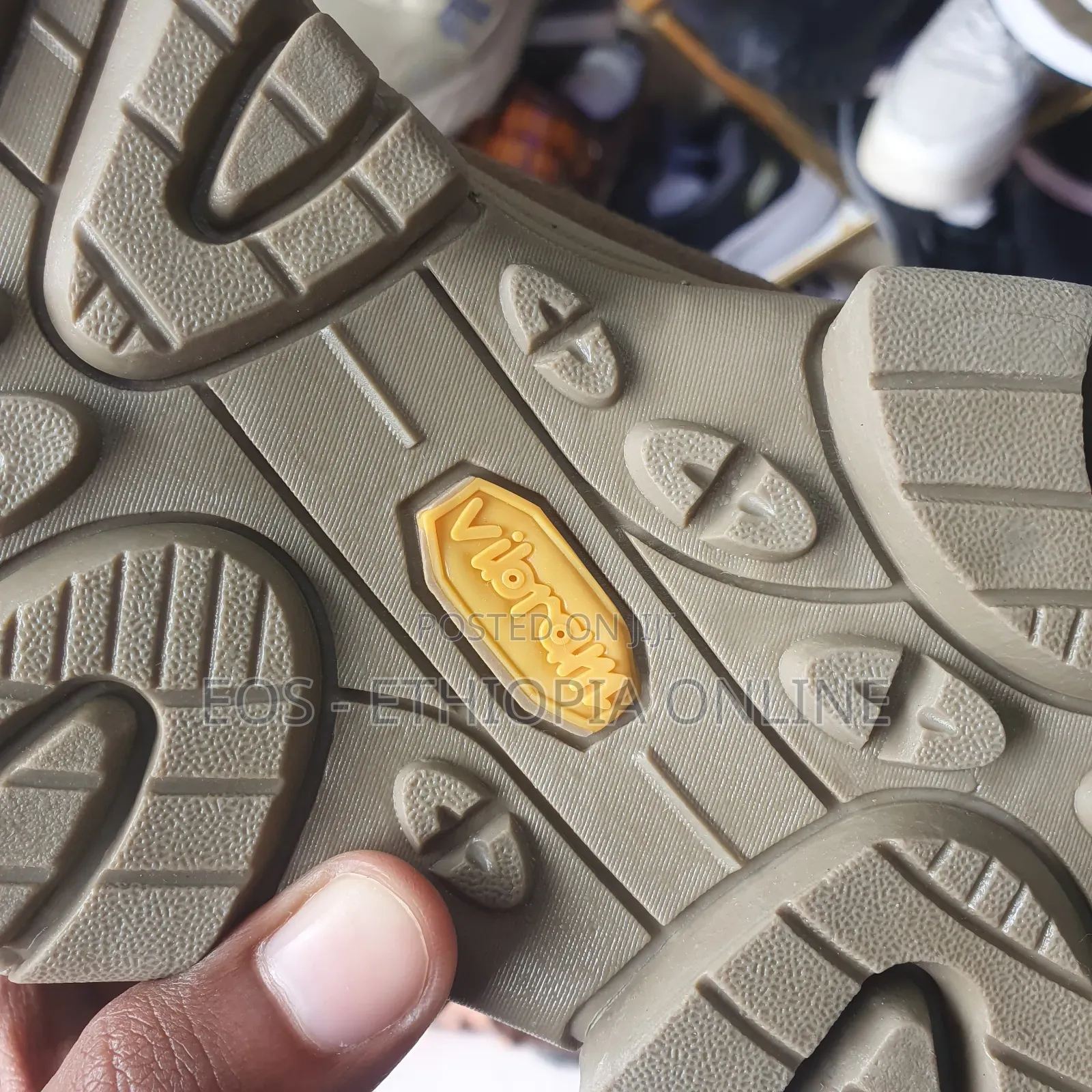 Columbia Original Mid-top Hiking Shoes [On Hand]