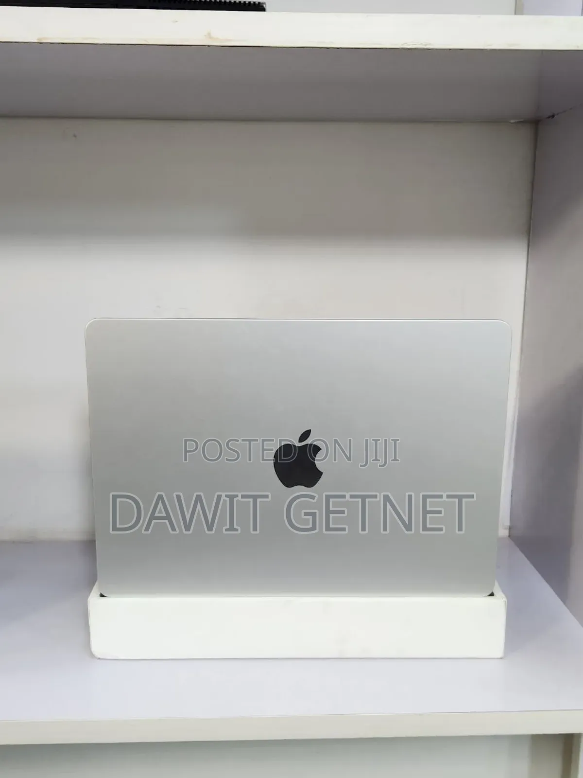 New Laptop Apple MacBook Air 2025 M4 13-inch 16GB Apple M4 SSD 256GB