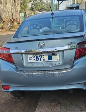 Toyota Yaris 2014 Gray