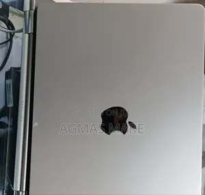 New Laptop Apple MacBook Air 2022 M2 8GB Apple M2 SSD 256GB