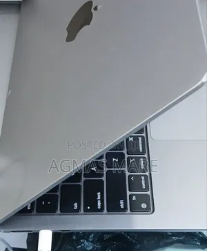 New Laptop Apple MacBook Air 2022 M2 8GB Apple M2 SSD 256GB