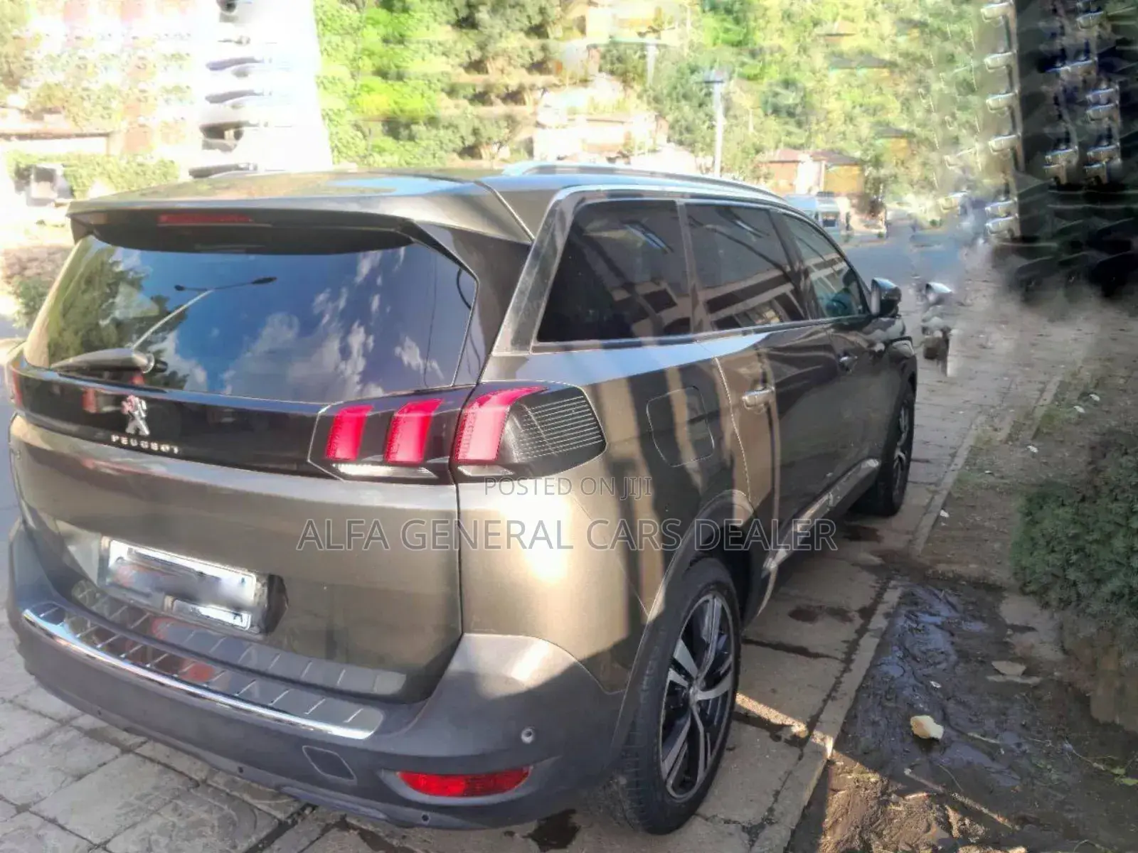 Peugeot 5008 2021 Gray