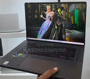 New Laptop Asus ROG Zephyrus G16 16GB Intel Core I9 SSD 1T