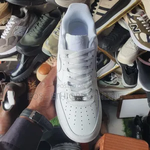 Nike Airforce 1 Low-Top Sneakers [On Hand]