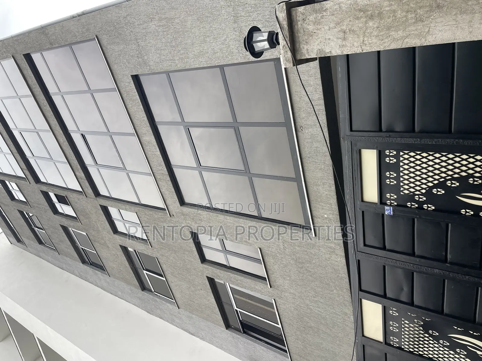 7bdrm Apartment in Bole for rent