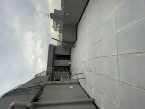 7bdrm Apartment in Bole for rent