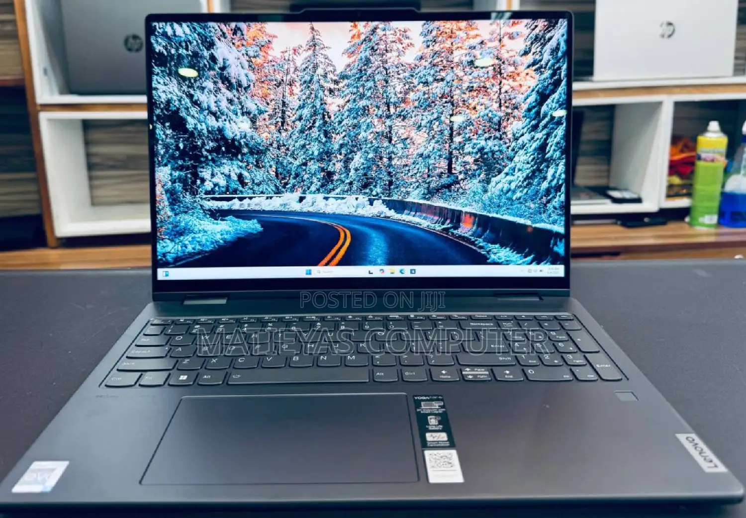 New Laptop Lenovo Yoga 7i 16GB Intel Core I7 SSD 512GB