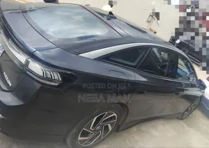 Volkswagen ID.7 2025 Blue