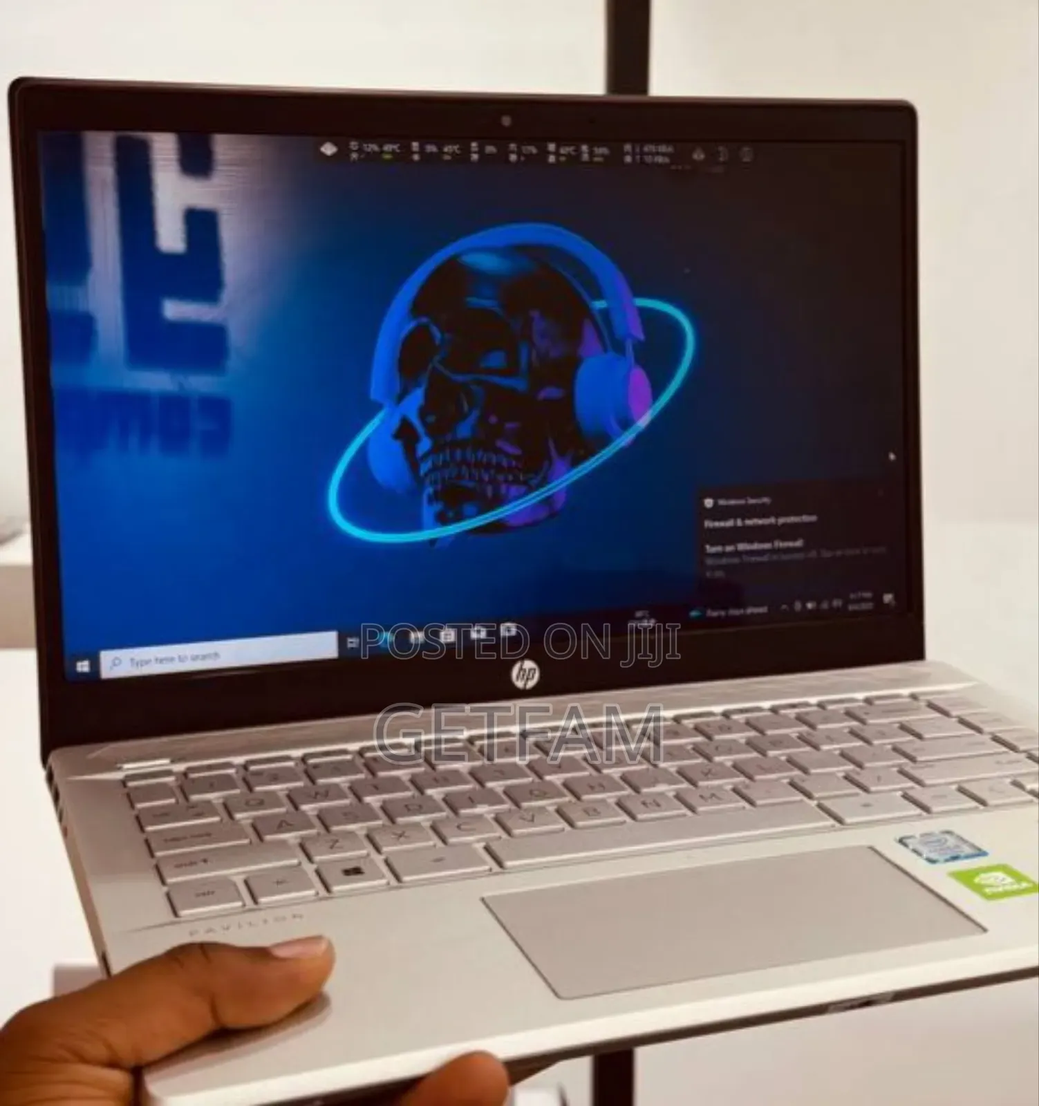 New Laptop HP Pavilion 15 8GB Intel Core I5 SSD 256GB