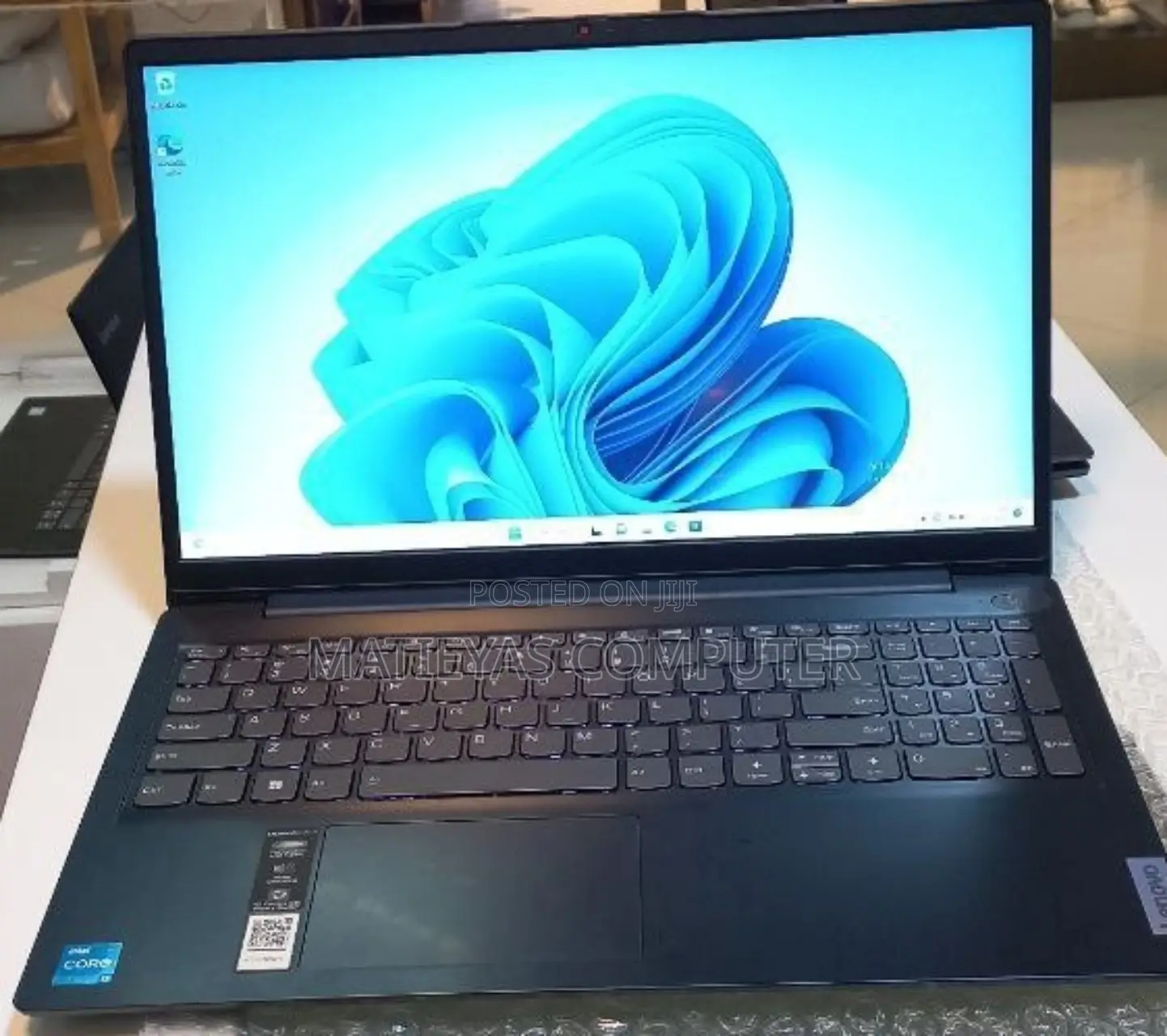 New Laptop Lenovo IdeaPad 1 8GB Intel Core I3 SSD 256GB