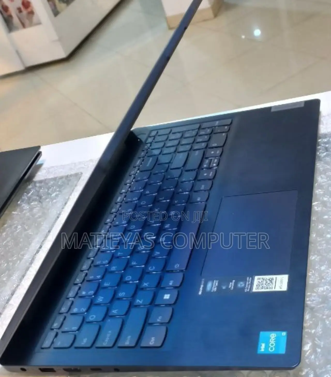 New Laptop Lenovo IdeaPad 1 8GB Intel Core I3 SSD 256GB