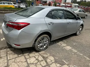 Toyota Corolla LE Eco 4dr Sedan (1.8L 4cyl CVT) 2016 Silver