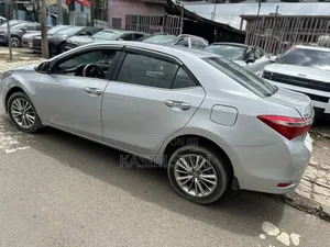 Toyota Corolla LE Eco 4dr Sedan (1.8L 4cyl CVT) 2016 Silver