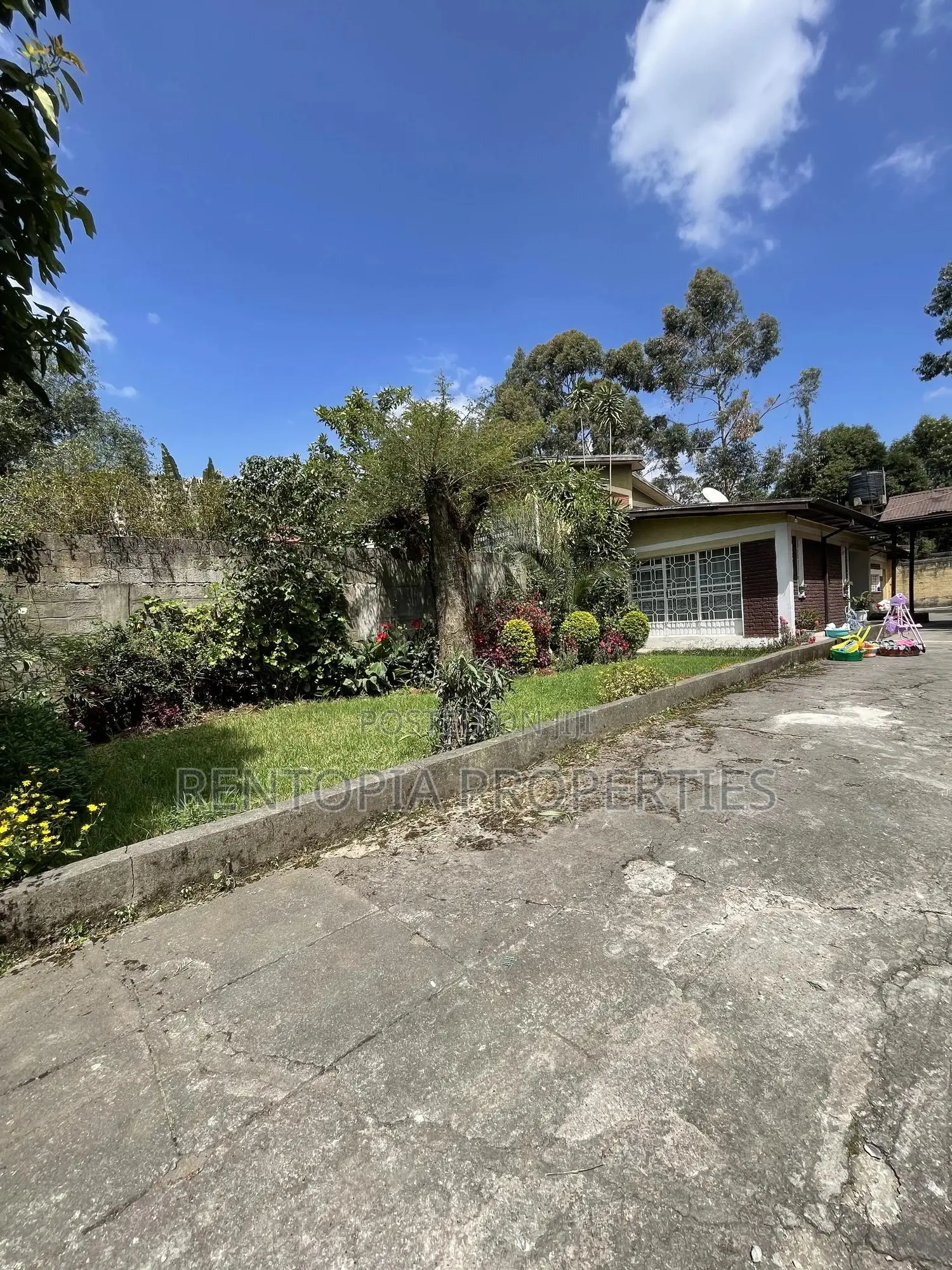 6bdrm Villa in Bole for sale