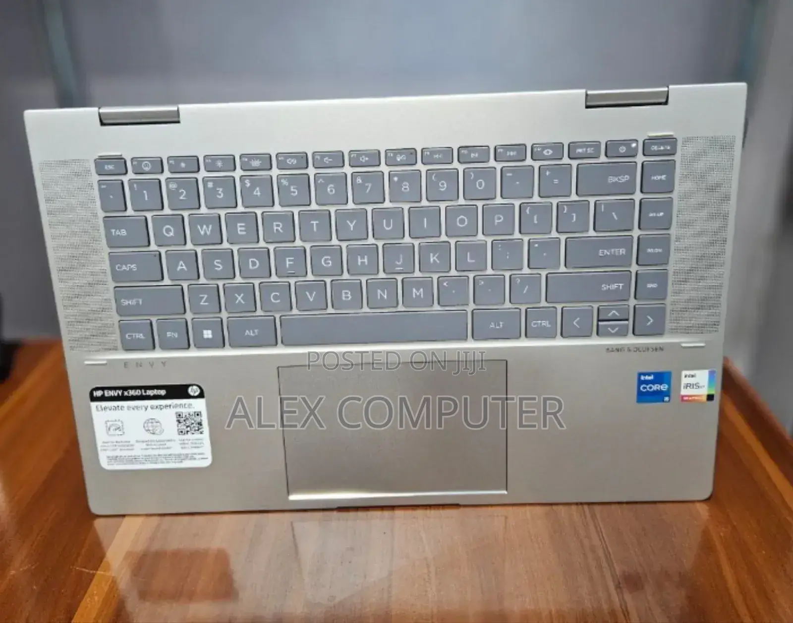 New Laptop HP Envy X360 8GB Intel Core I5 SSD 512GB