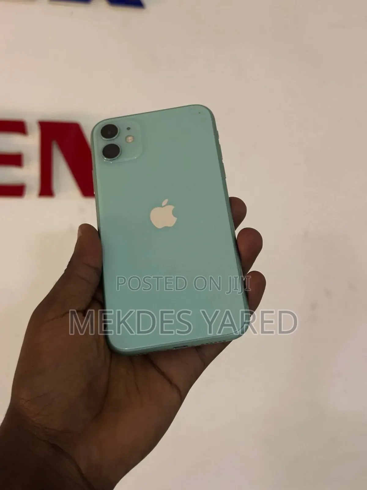 New Apple iPhone 11 64 GB Purple