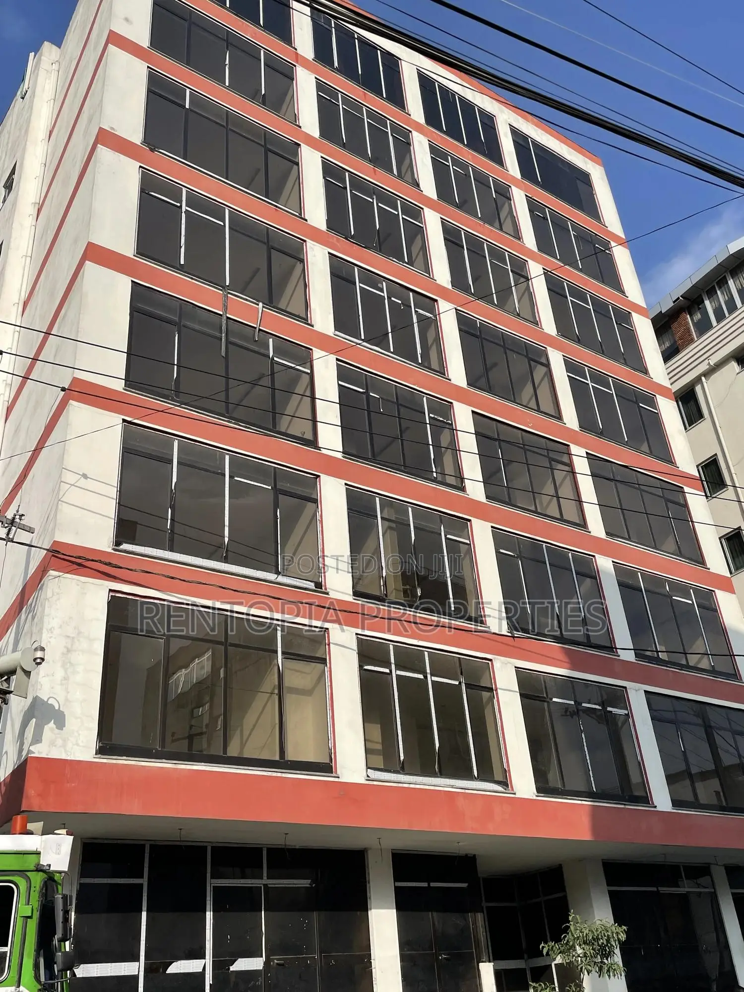 Building for Rent at 22 Have 70 Rooms!የሚከራይ ህንፃ 70ክፍል ያለው!