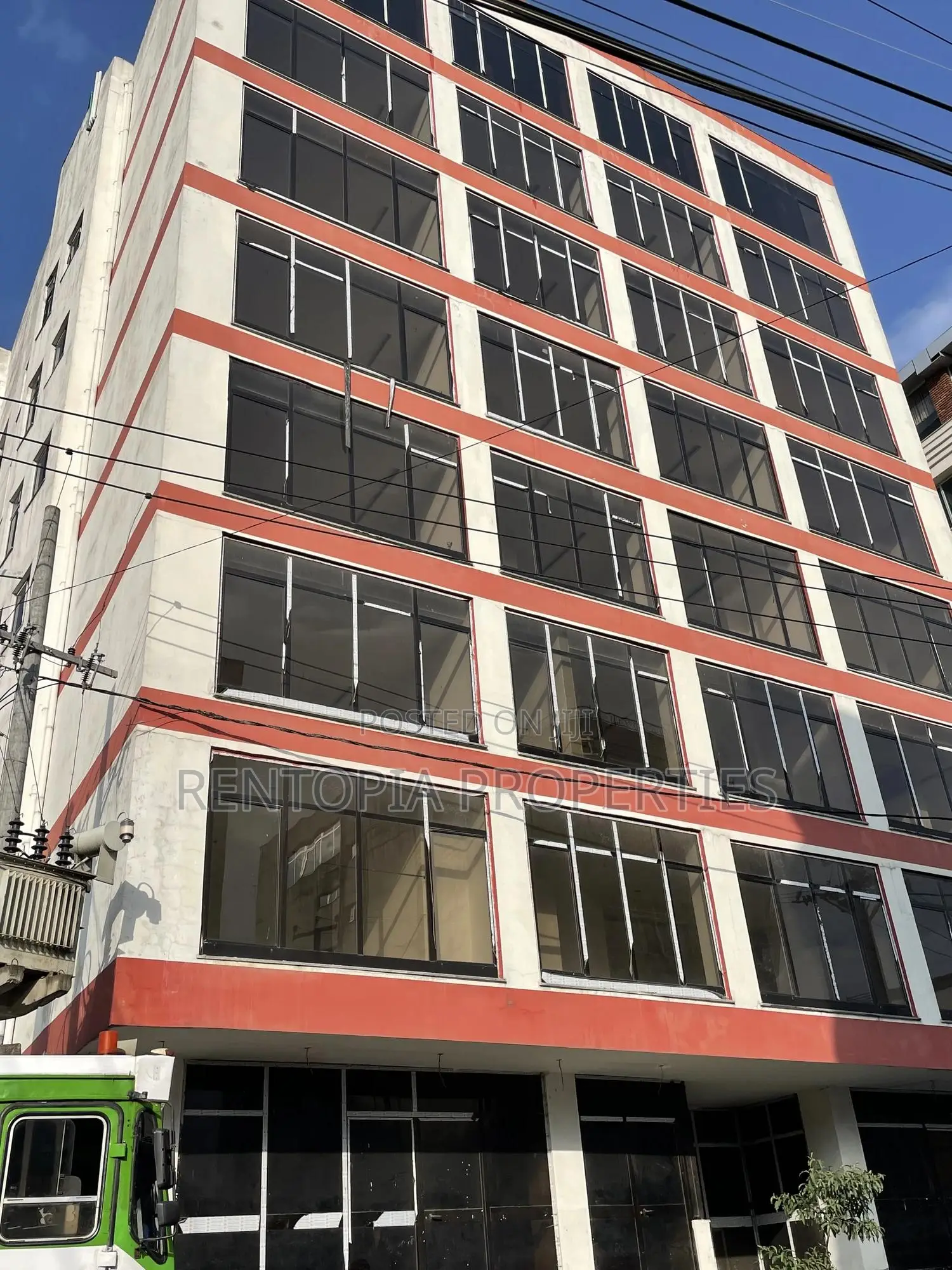 Building for Rent at 22 Have 70 Rooms!የሚከራይ ህንፃ 70ክፍል ያለው!