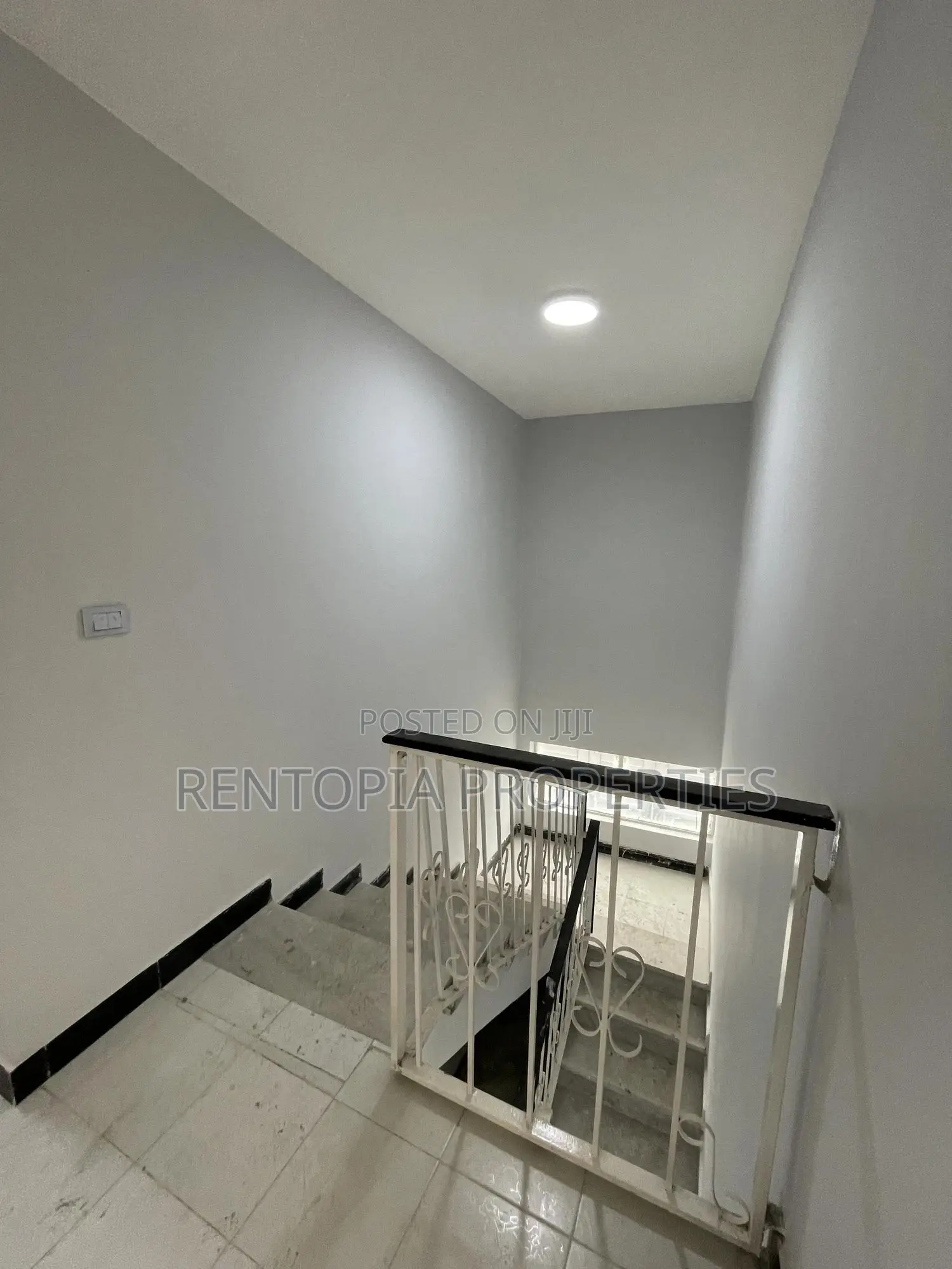 5bdrm Duplex in Bole for rent