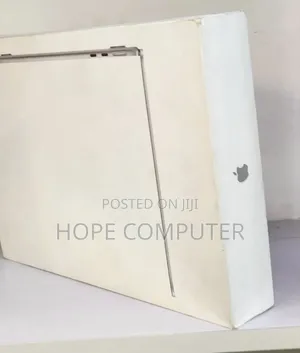 New Laptop Apple MacBook Air 2025 M4 13-Inch 16GB Apple M4 SSD 256GB