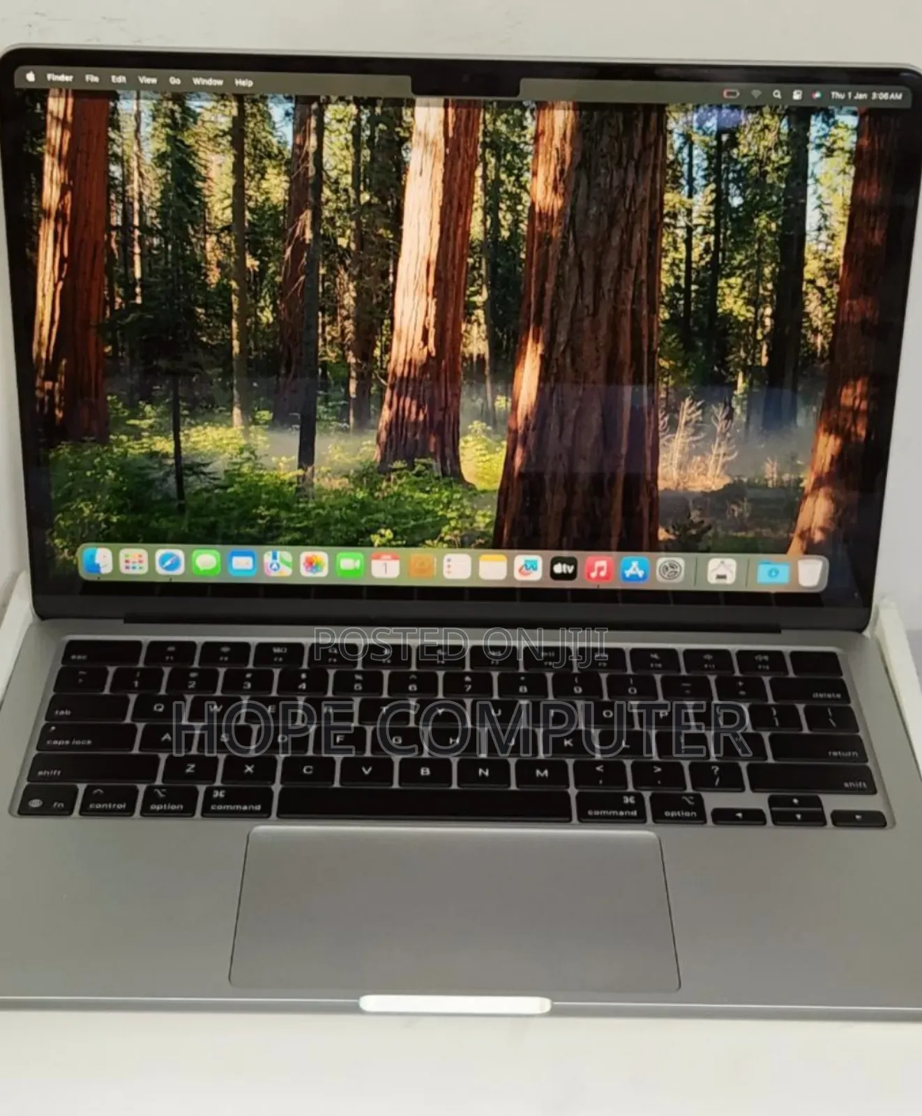 New Laptop Apple MacBook Air 2025 M4 13-Inch 16GB Apple M4 SSD 256GB