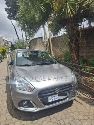 Photo - Suzuki Dzire 2022 Silver