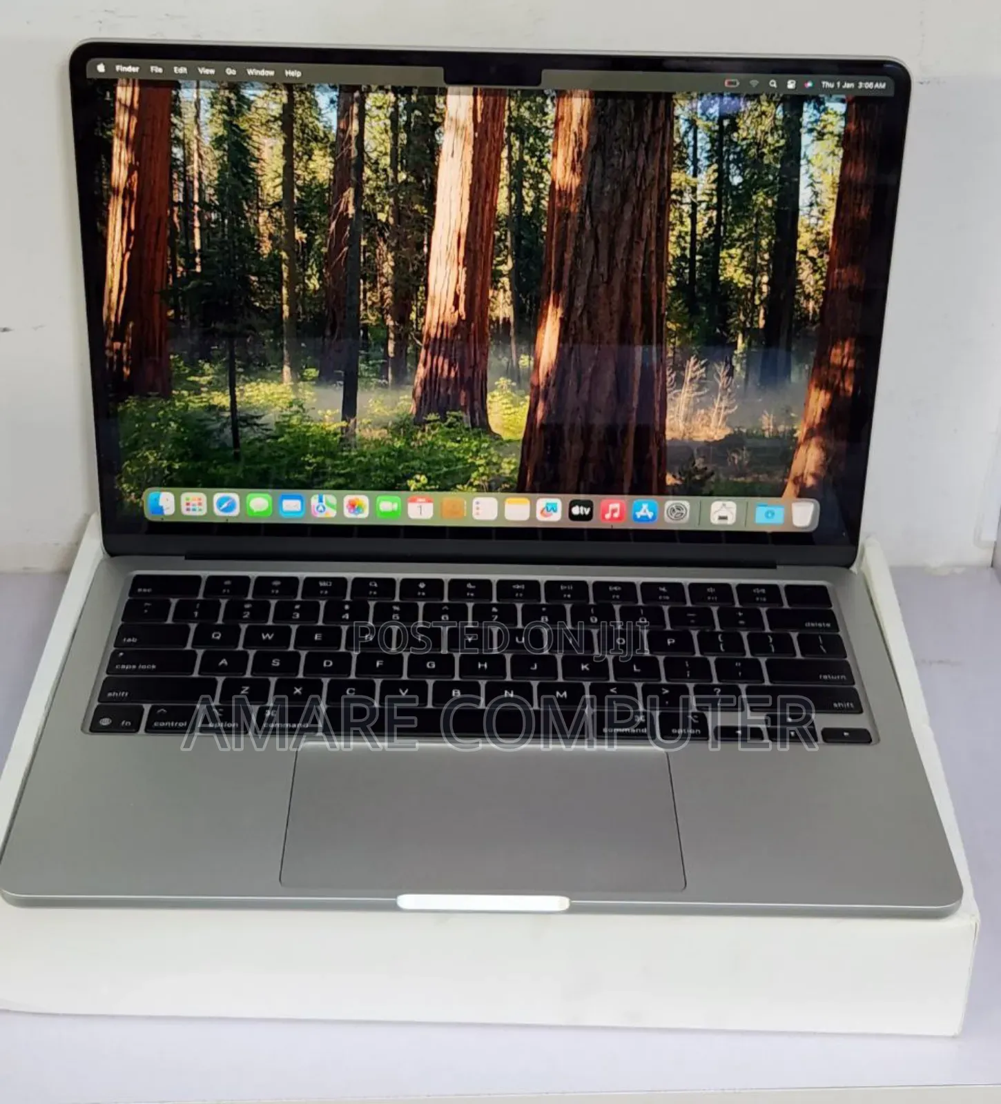 New Laptop Apple MacBook Air 2025 M4 13-Inch 16GB Apple M4 SSD 256GB