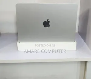 New Laptop Apple MacBook Air 2025 M4 13-Inch 16GB Apple M4 SSD 256GB