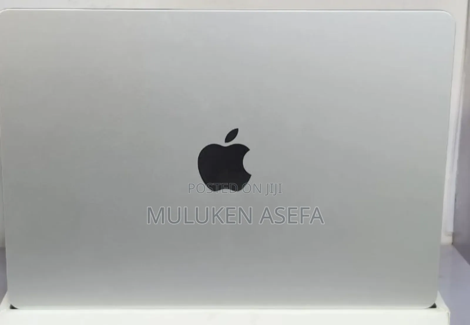 New Laptop Apple MacBook Air 2025 M4 13-Inch 16GB Apple M4 SSD 256GB