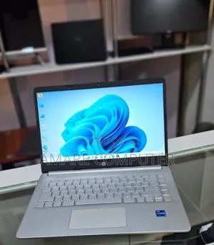 New Laptop HP Stream Notebook 8GB Intel Core I7 SSD 512GB