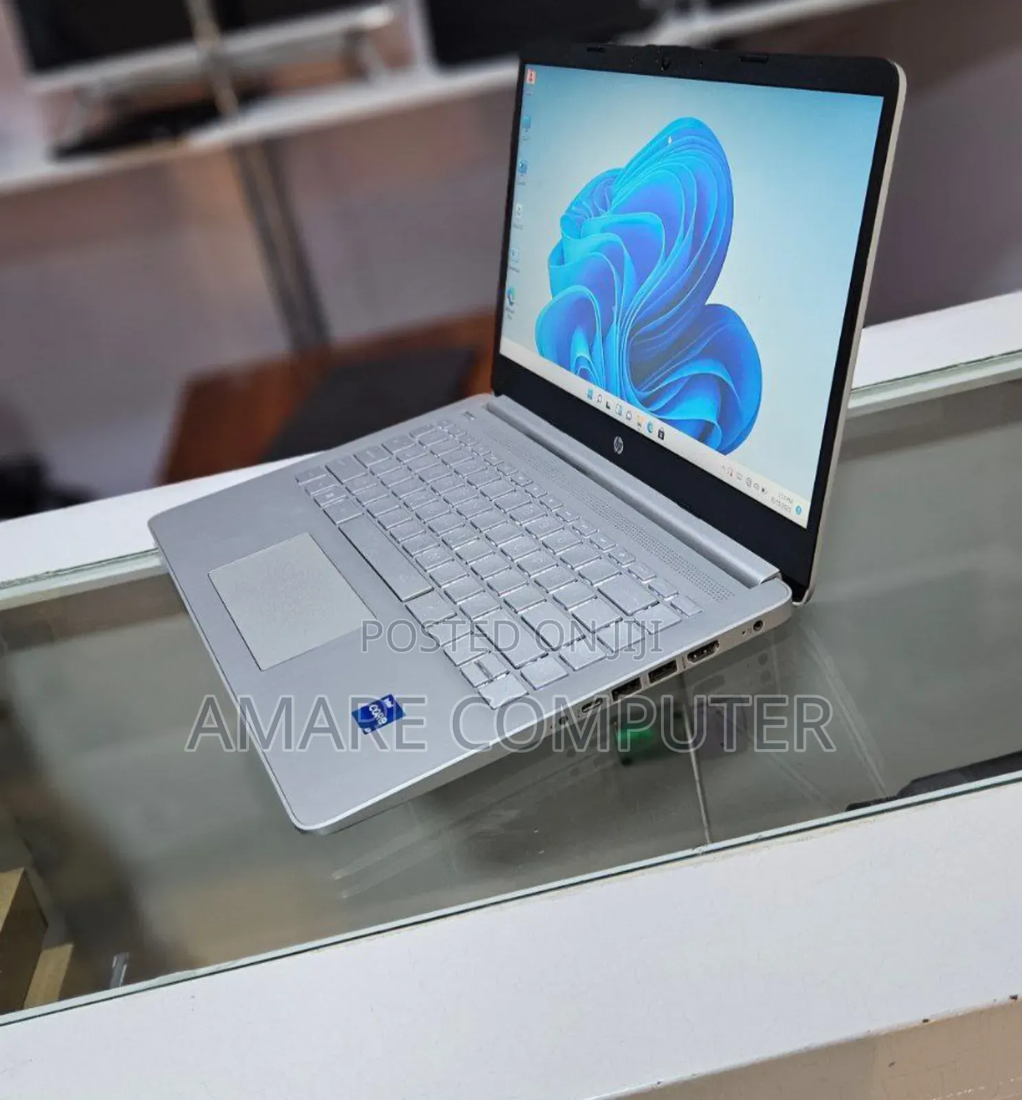 New Laptop HP Stream Notebook 8GB Intel Core I7 SSD 512GB