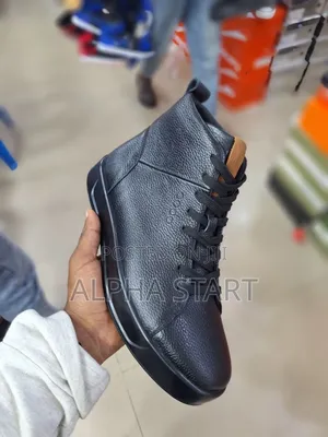  Eeoo Boots Sneakers 
 Stock Product China 