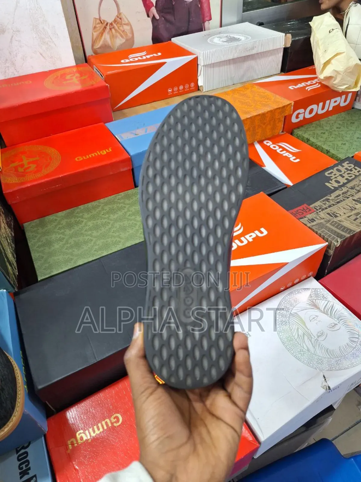  Eeoo Boots Sneakers 
 Stock Product China 