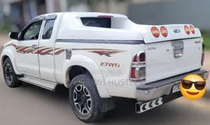 Toyota Hilux 2013 White