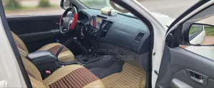 Toyota Hilux 2013 White