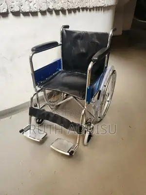 Foldable Wheelchair較為brand New Wheelchair麵粉wheelchair孓你wheelchair New