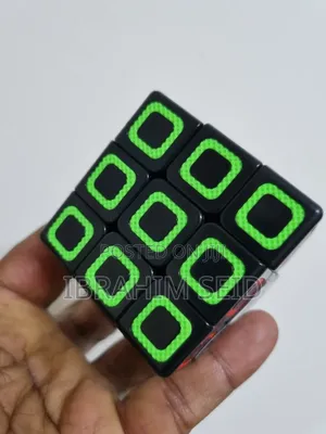 Cube 3x3, a Variation of the Classic Rubik's Cube