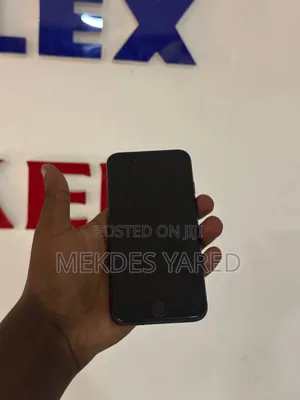 New Apple iPhone 8 64 GB Black