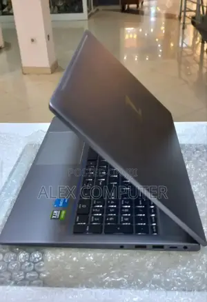 New Laptop HP ZBook Firefly 16inch G9 16GB Intel Core I5 SSD 512GB
