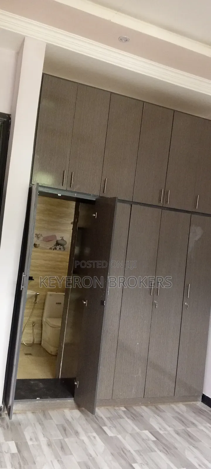 5bdrm Villa in Oromia Shagar for sale